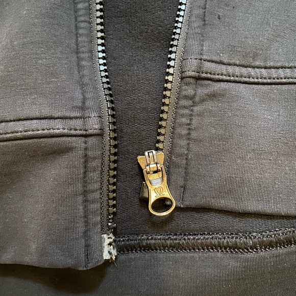 Lululemon Jacket - Picture 6 of 6